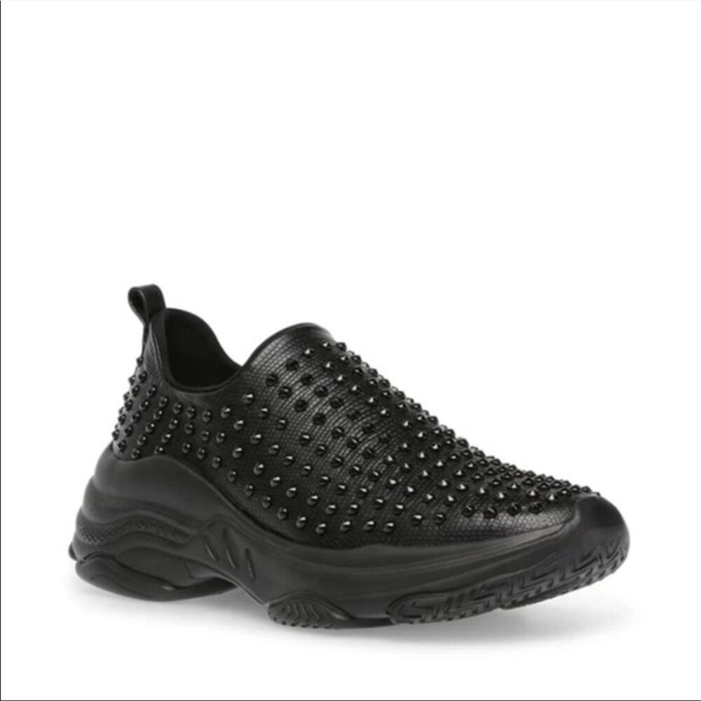 Steve Madden Marathon black studded sneaker size 8 slip on NWT NIB